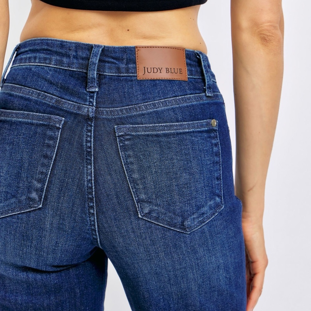 Judy Blue Full Size Tummy Control Straight Jeans Plus Size - Picture 8 of 9
